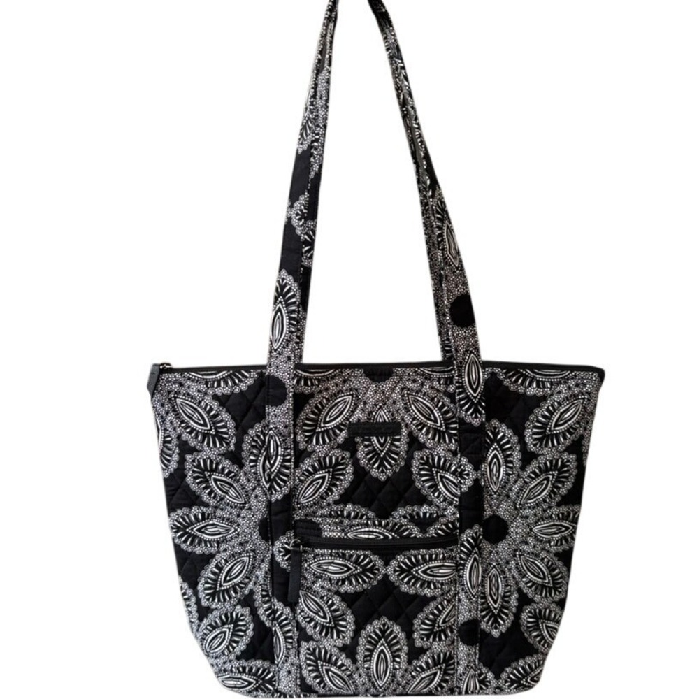 Vera Bradley Get Carried‎ Away Tote Blanco Bouquet EUC